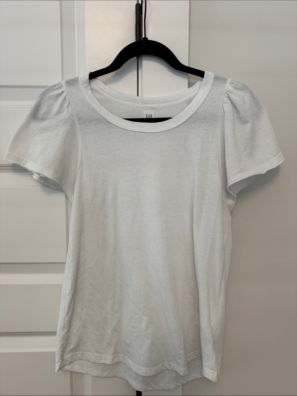GAP White Short Sleeve Scoop Neck Tee